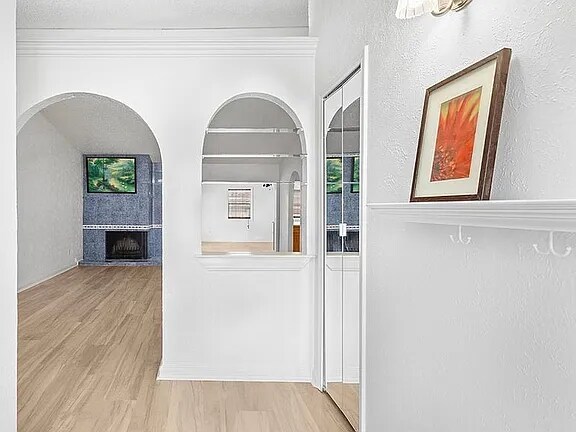 Foto del edificio - 204 Pebblebrook St