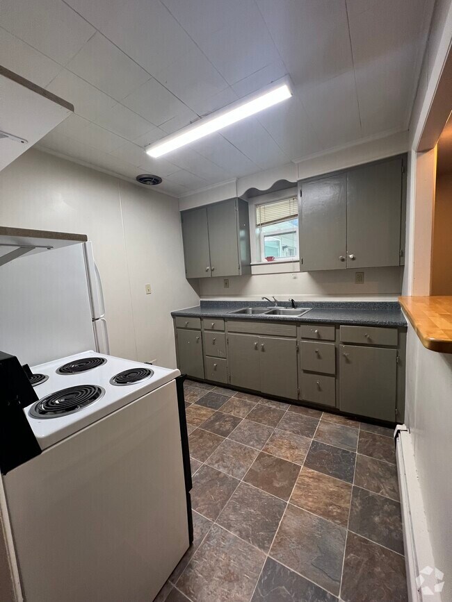 2005 Division St W Unit 2005, Bemidji, MN 56601 Apartments in Bemidji