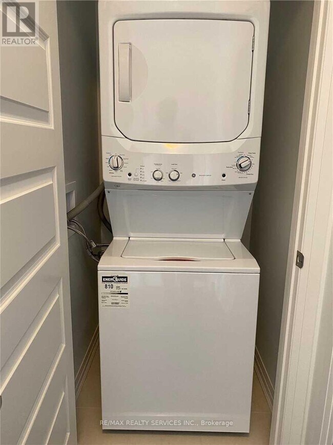 Building Photo - 102 Grovewood Common