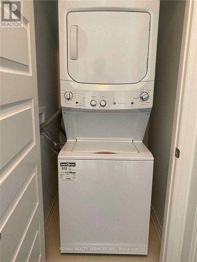 Photo du bâtiment - 102 Grovewood Common