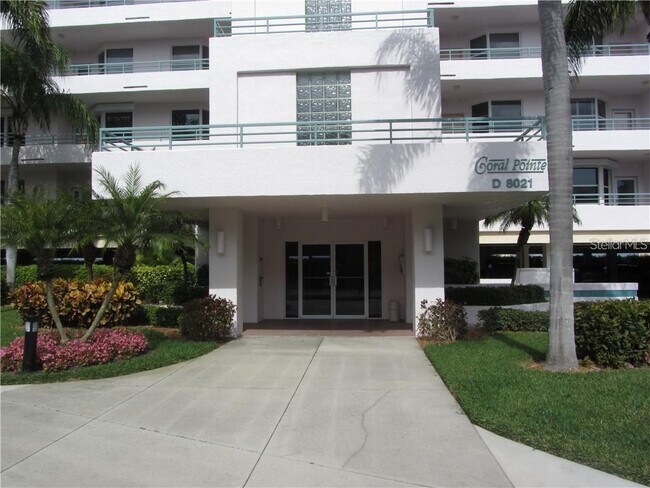 Foto del edificio - 8021 Sailboat Key Blvd S