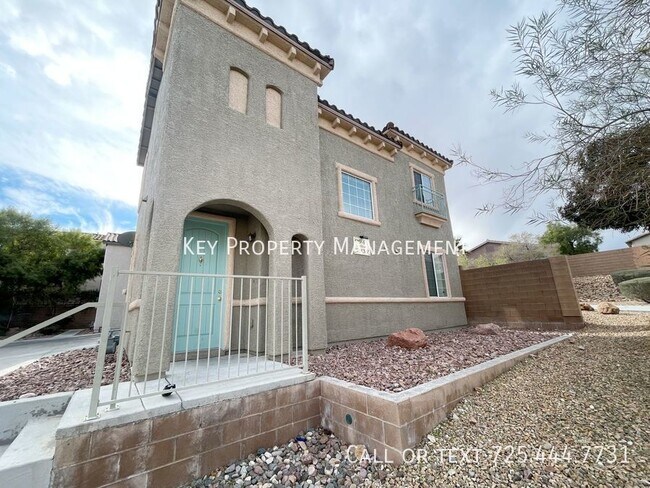 Building Photo - 2 BEDROOM, 2.5 BATH HOME LOCATED IN GRAND ...