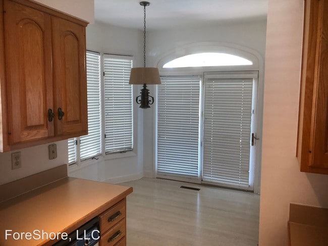 Building Photo - 3 br, 4.5 bath House - 27 Fairway Winds Place