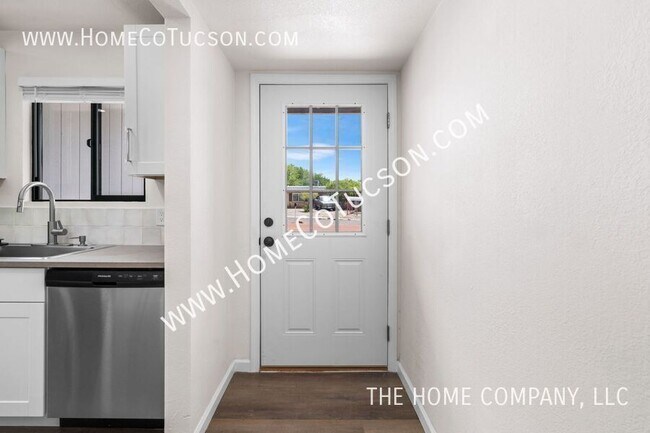 Foto del edificio - 7441 N Gilbert Pl