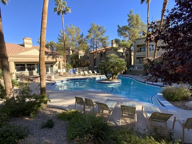 Building Photo - Resort Style 3 Bedroom Condo Located near UNLV, Airport and Strip