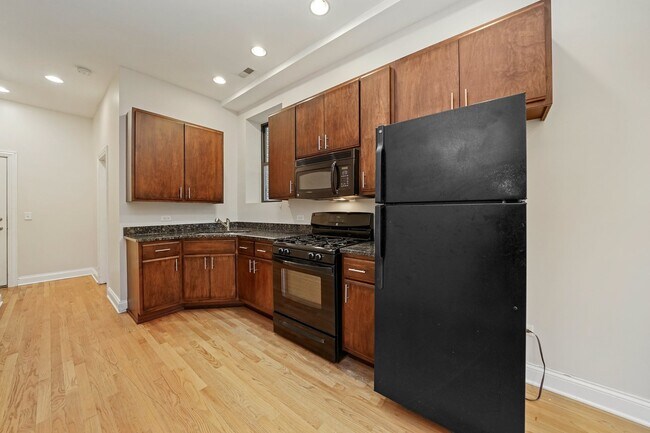 Building Photo - 1821 W 21st St