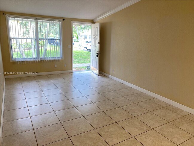 Building Photo - 7118 Southgate Boulevard Apt #7118, North ...