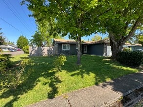 Building Photo - 4196 Merrimac Ct NE