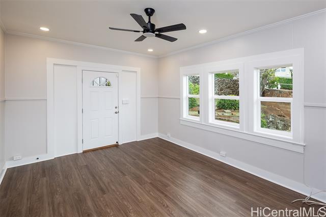 Building Photo - 2130 Skyline Dr