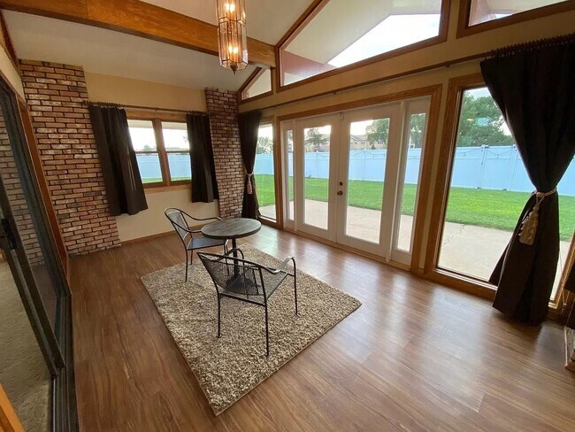 Building Photo - 516 Diamondhead Dr