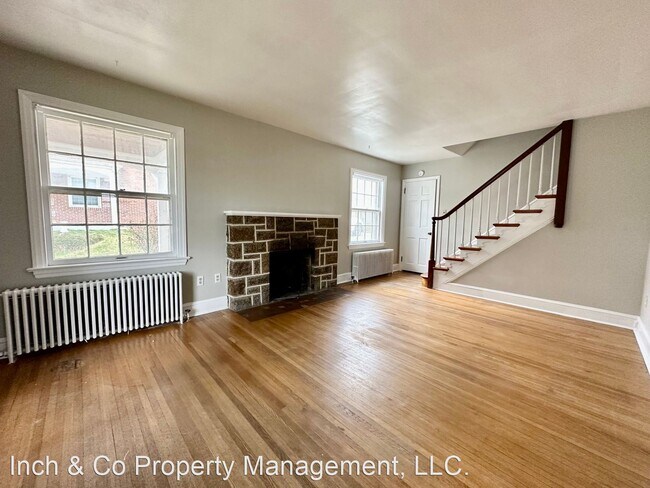 Building Photo - 3 br, 1.5 bath House - 1524 Clover Lane
