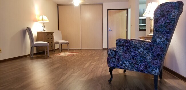Foto del edificio - 3155 Coachman Rd