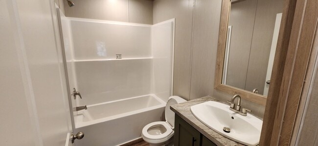 Foto del edificio - 33060 Hill Creek Rd