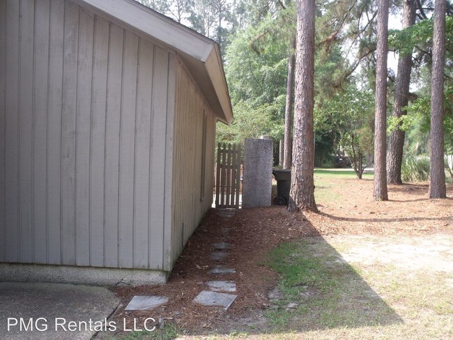Building Photo - 380 Hummingbird Cir