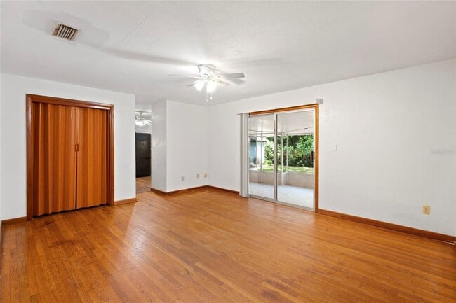 Building Photo - 2103 NW 36th Ter