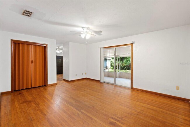 Foto del edificio - 2103 NW 36th Ter