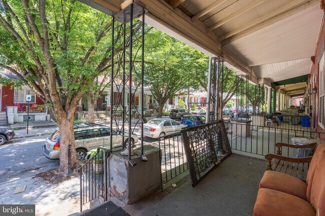 Building Photo - 4928 Walton Ave