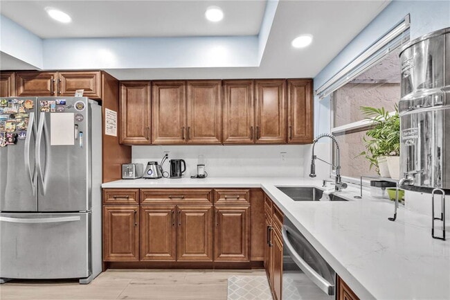 Photo - 607 Village Lake Dr House