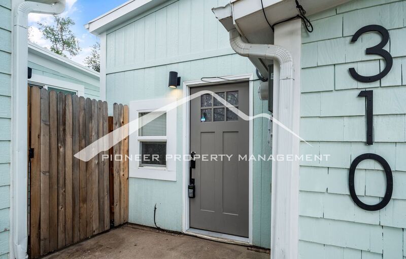 Foto principal - 310 W St Vrain St
