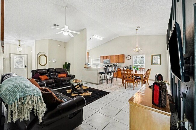 Foto del edificio - 2651 Autumn Creek Cir