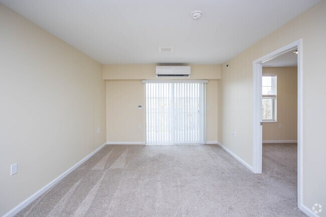 2 habitaciones, 1 baño, 825 pies cuadrados, sala de estar - Beaver Run Senior Apartments