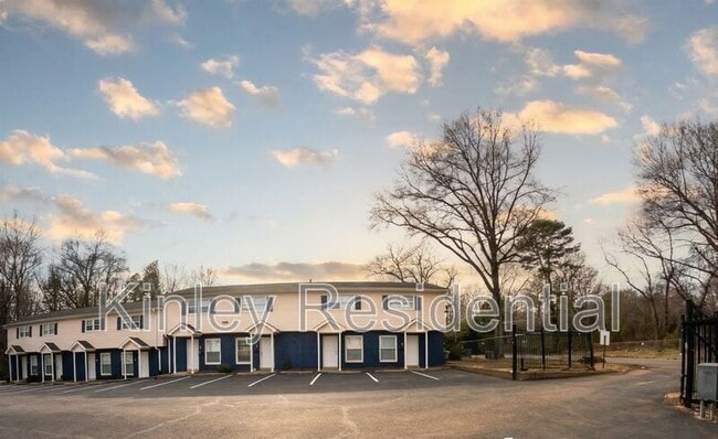 Building Photo - 613 Key St