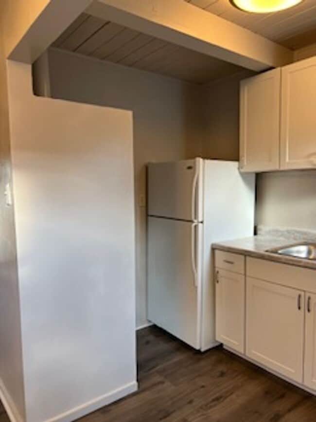 Building Photo - 675 Denslowe Dr