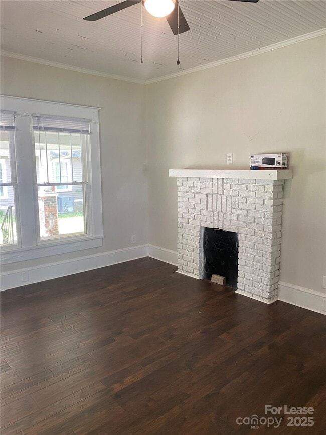 Building Photo - 514 Everette St