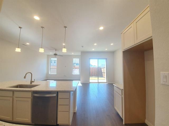 Foto del edificio - 8286 Primrose Wy