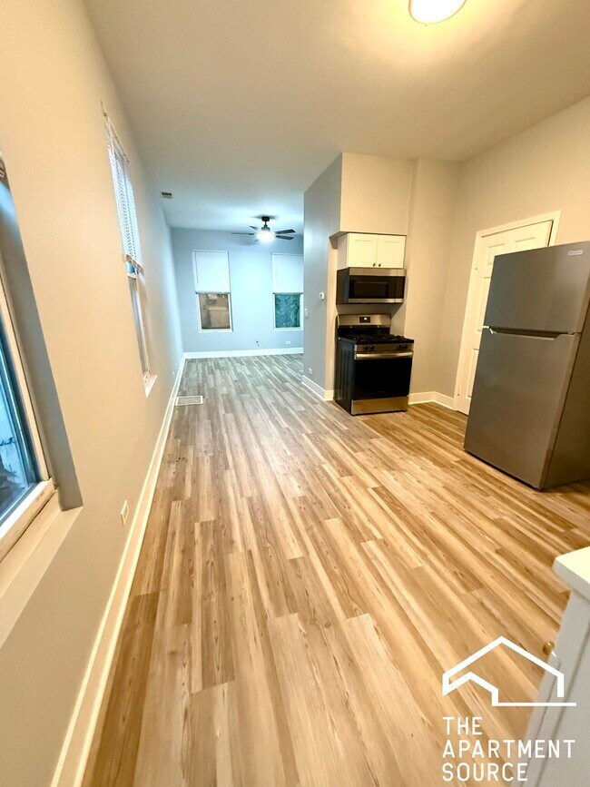 Foto del edificio - 942 N Elston Ave