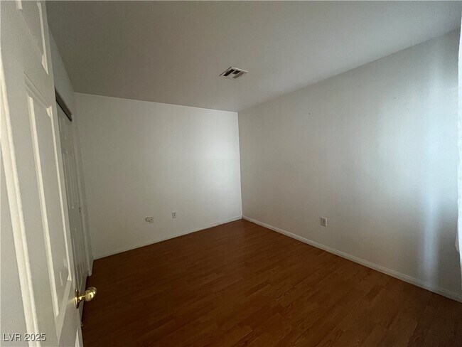 Foto del edificio - 855 N Stephanie St