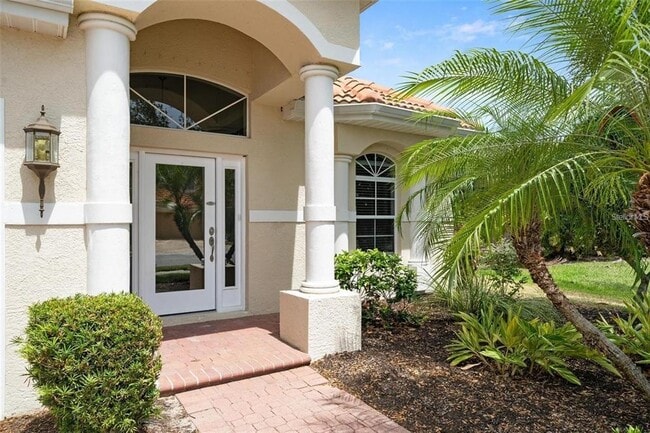 Building Photo - 2205 Weaver Bird Ln
