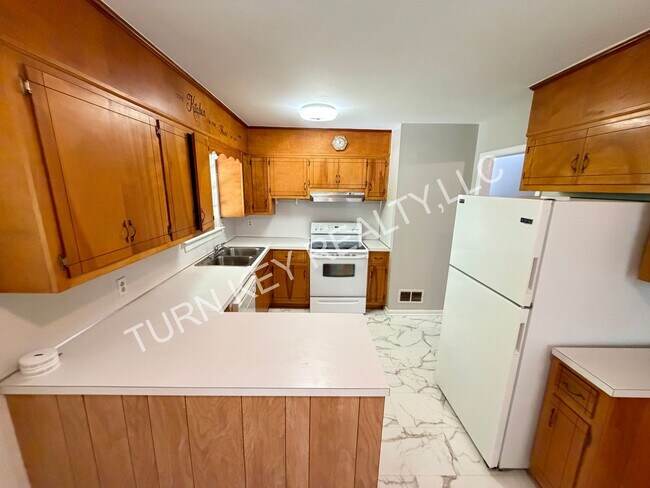 Foto del edificio - 444 Harden Rd