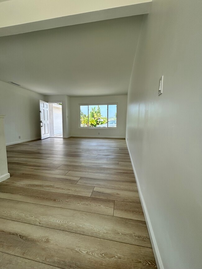 Living Room - 781 Saxony Rd