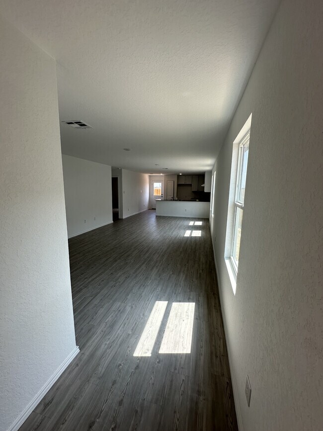 Building Photo - 2437 Broken Arrow
