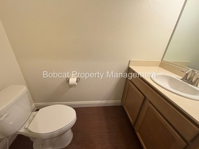 Building Photo - 3 Bed, 2.5 Bath, Townhome Located in Carson City - Mills Landing Community