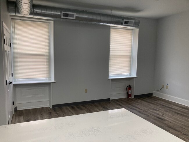 Building Photo - 2515 Frankford Ave