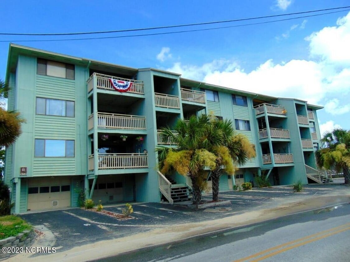 Primary Photo - 1709 Canal Dr