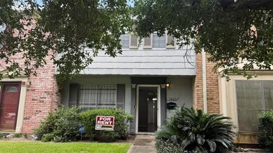 Building Photo - 7925 Grove Ridge Dr