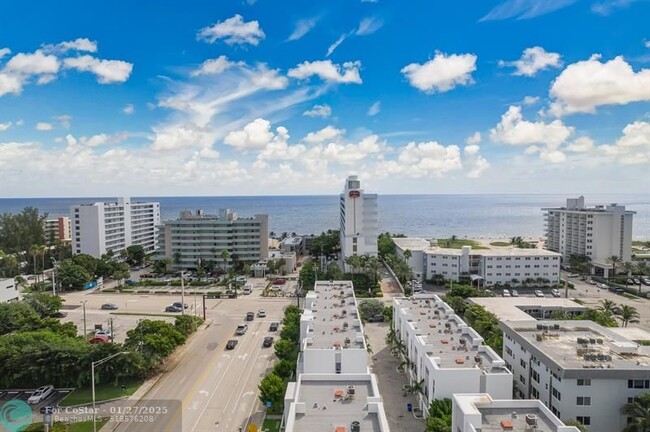 Foto del edificio - 1371 N Ocean Blvd