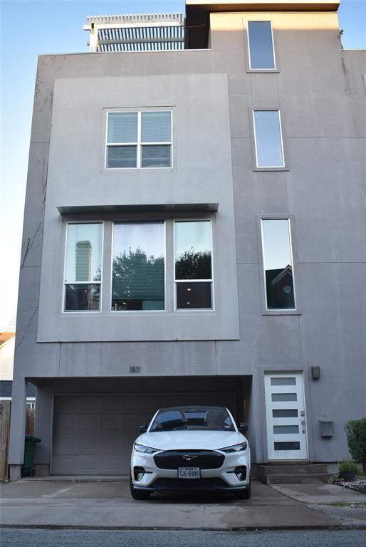 Building Photo - 1811 Matthews St
