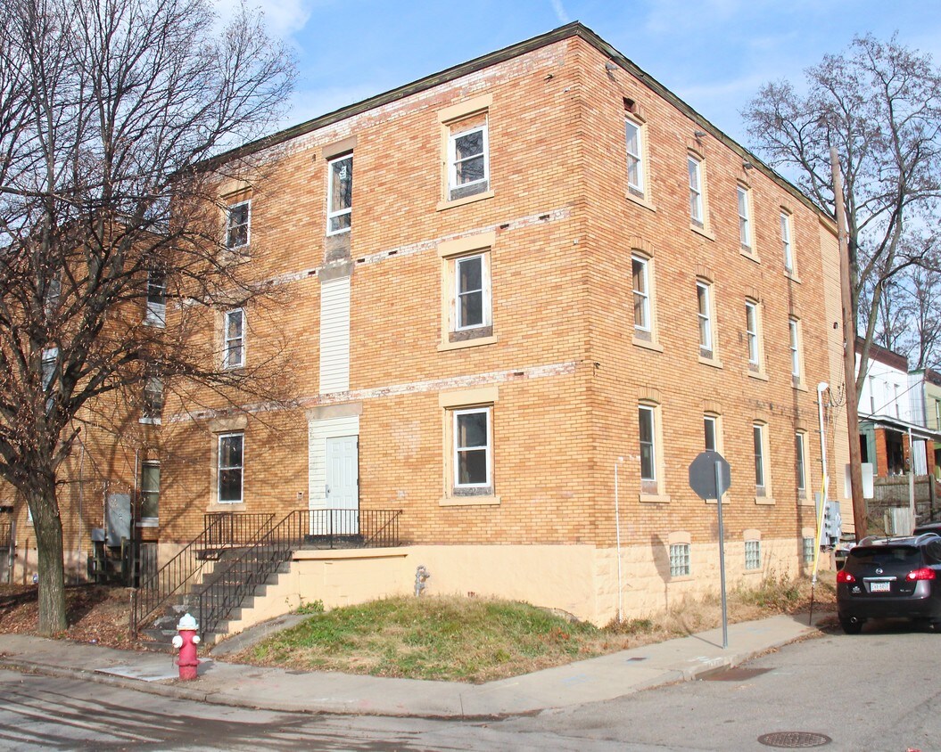 5821 East Liberty Boulevard - 5821 E Liberty Blvd