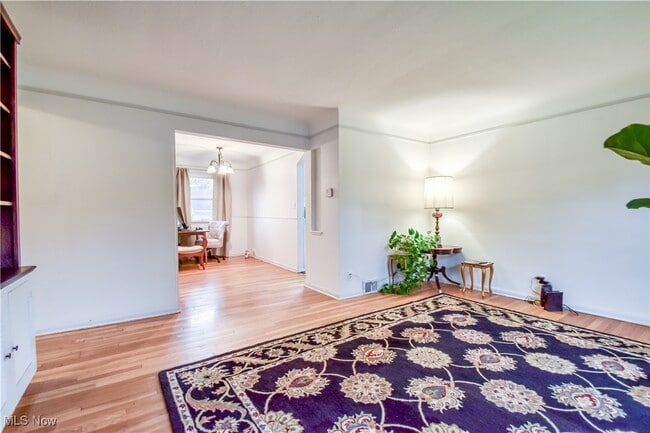 Foto del edificio - 5134 Harmony Ln