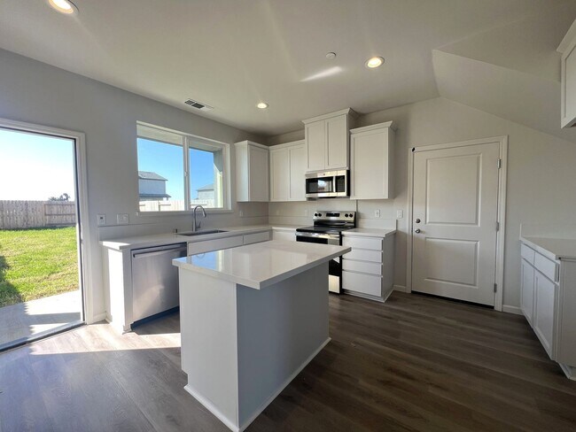 Building Photo - Brand New Sacramento 3bd/2.5ba House With ...