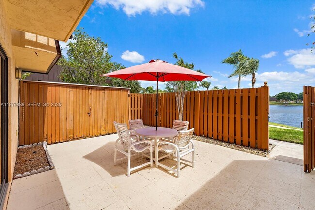 Foto del edificio - 5830 SE Windsong Ln