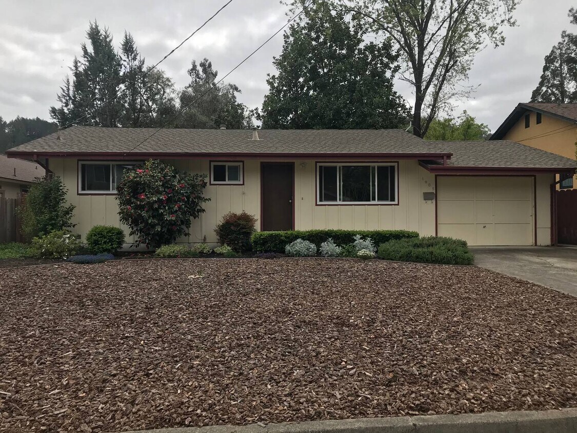 1905 Cedar St, Calistoga, CA 94515 House Rental in Calistoga, CA