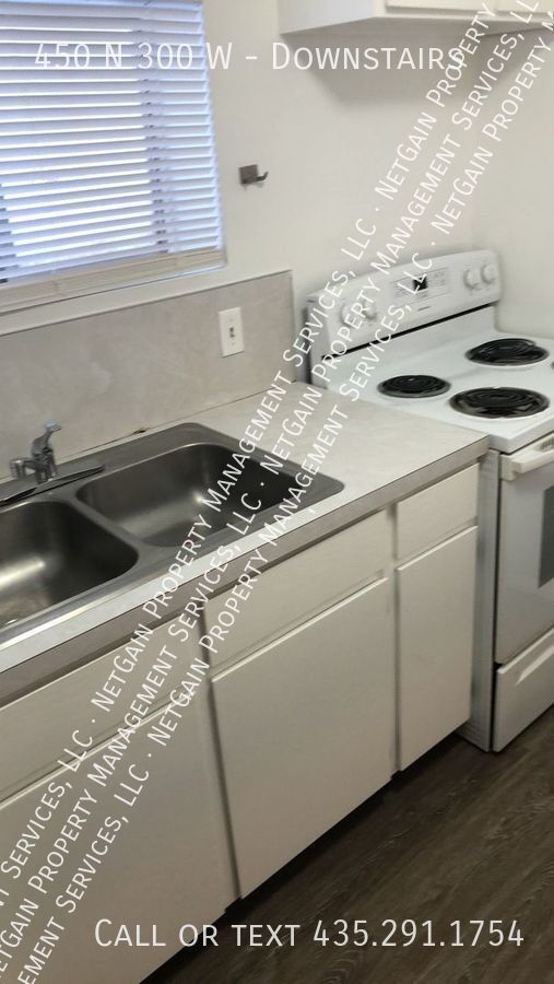 Building Photo - 450 N 300 W