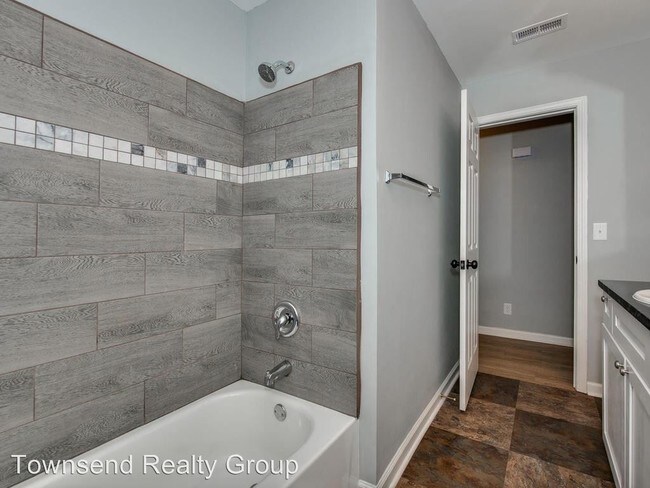 Foto del edificio - 3 br, 1 bath House - 1919 Petty Road