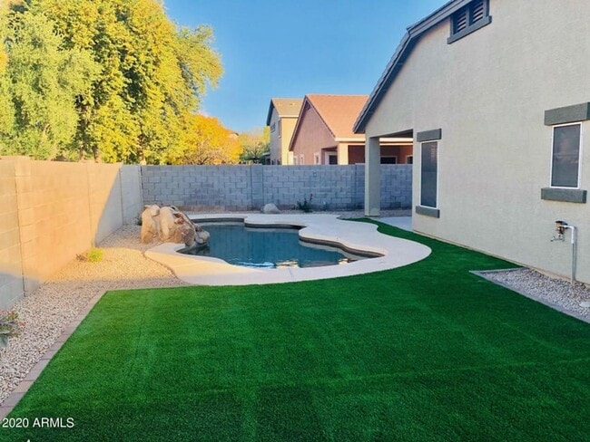 Building Photo - Remodeled Home in Gilbert