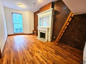 Building Photo - 318 W 105th St
